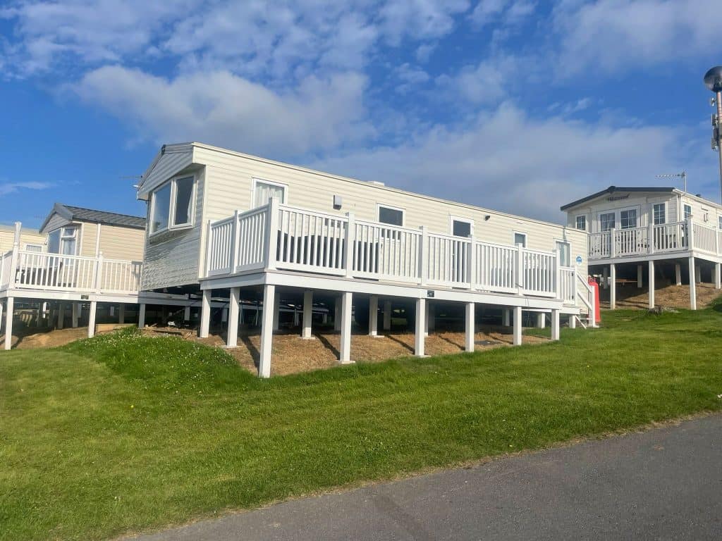 001 ABI Horizon at Devon Cliffs