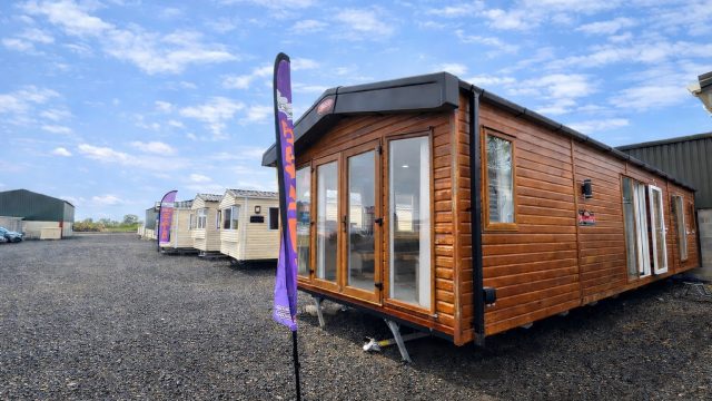 001a Carnaby Helmsley Lodge