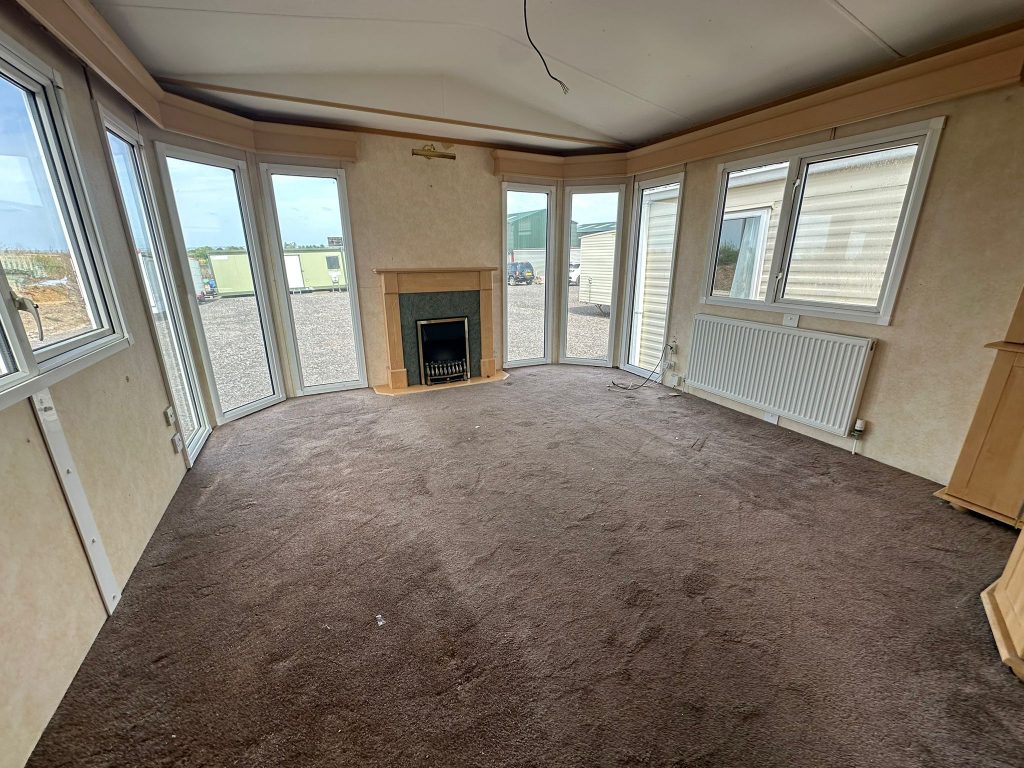 002 BK Senator Lounge