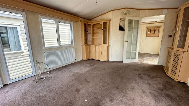 003 BK Senator Lounge