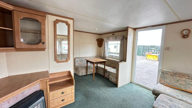 003 salisbury Dining