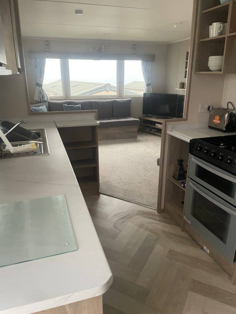 004 Horizon DC Kitchen