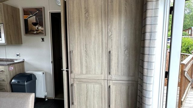 006 Helmsley entrance