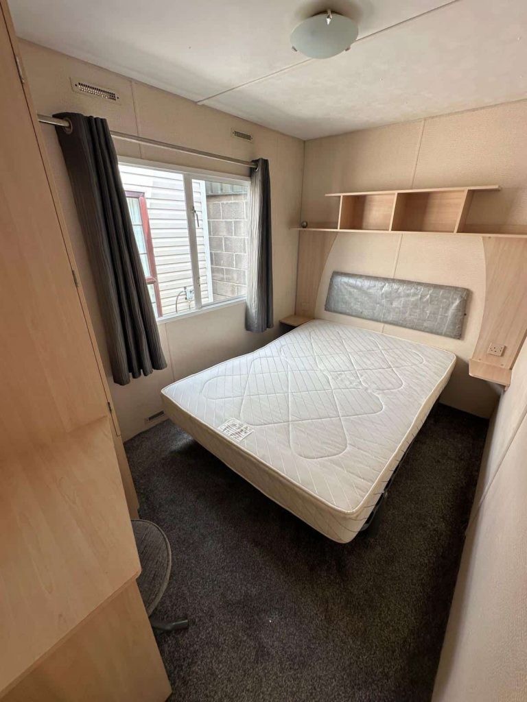 007-Cascade-Double-Bedroom