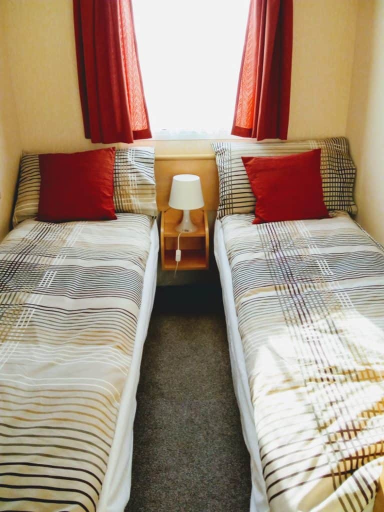 008 Arizona Twin Bedroom