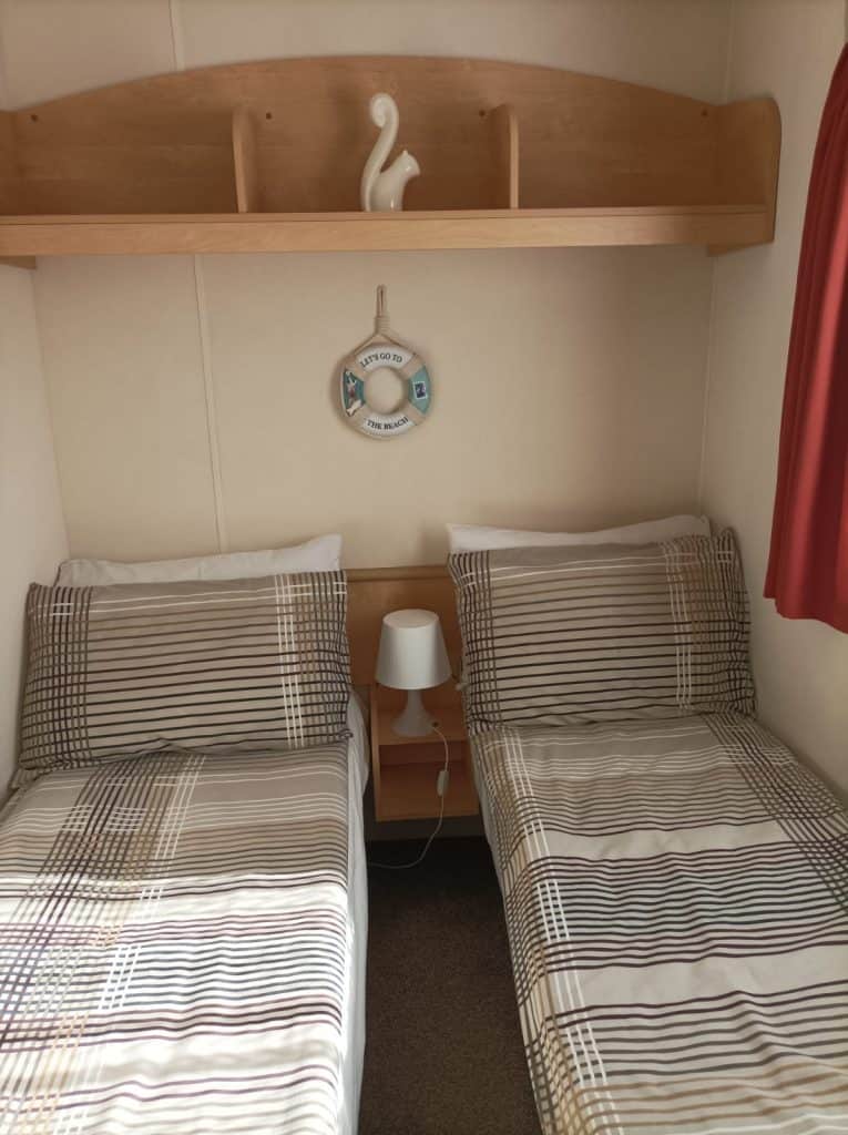 009 Arizona Twin Bedroom 2