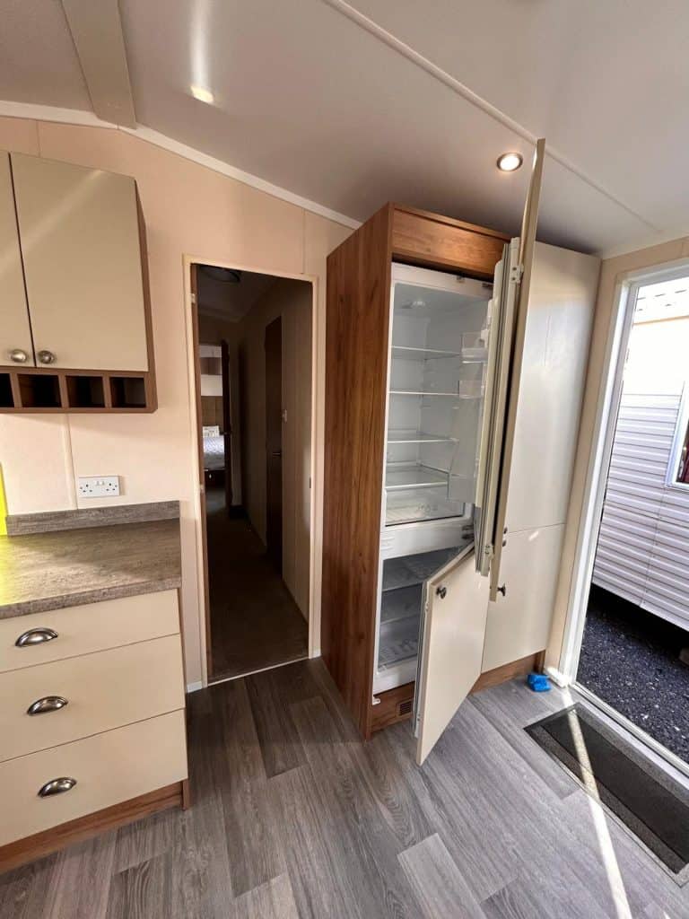 integrated fridge freezer.