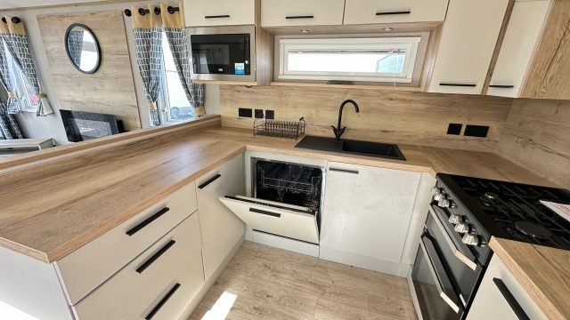 004 St David Kitchen