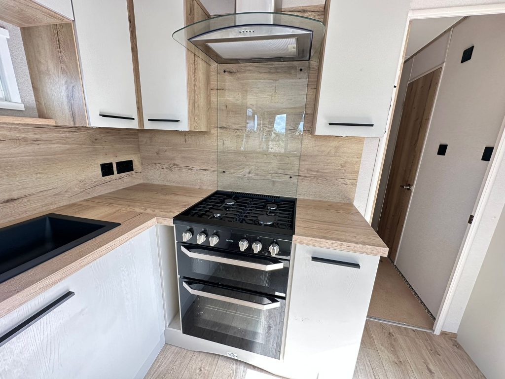 005 St David Kitchen