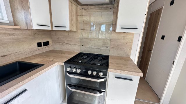 005 St David Kitchen