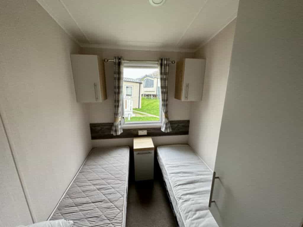 006 Bordeaux 2019 Twin 1