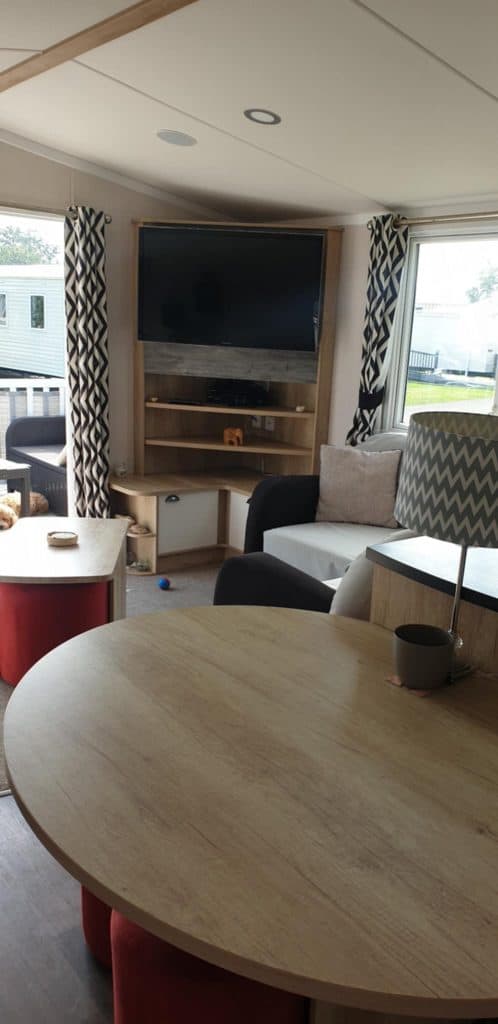 006 Swift Family Dining