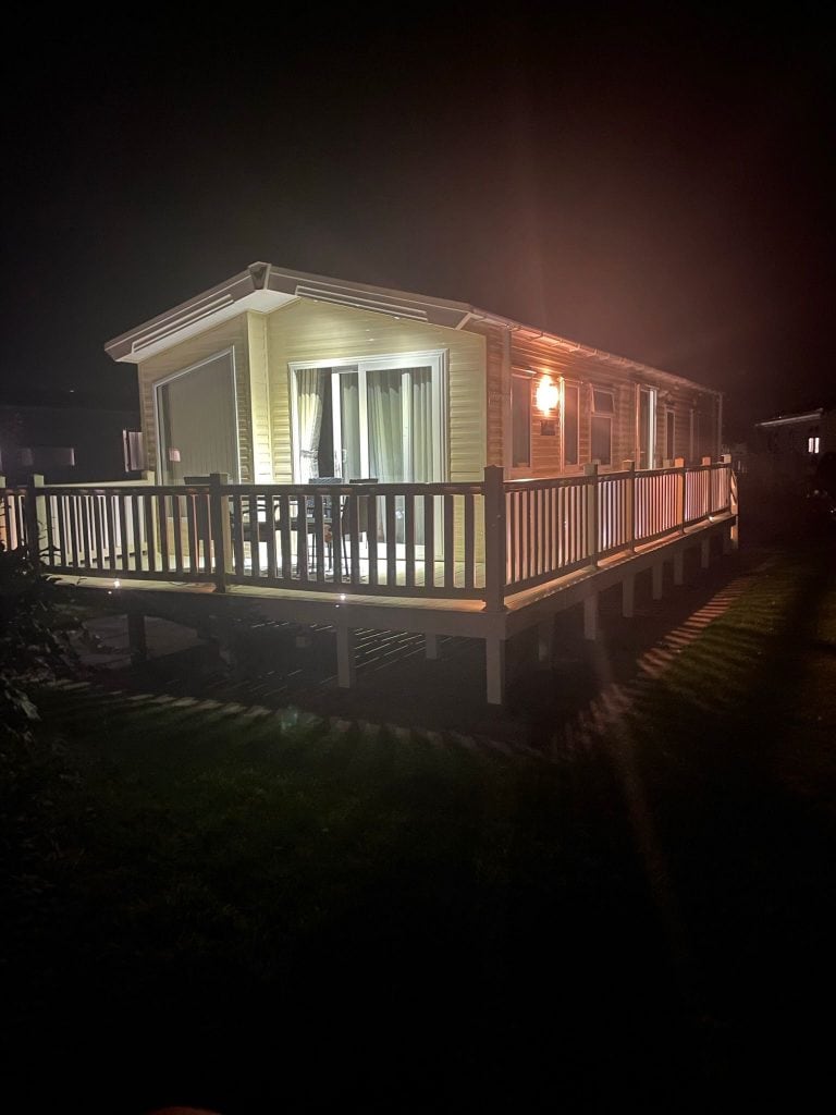 018 Waverly at night