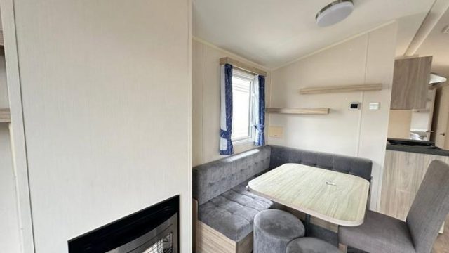 003 Salsa Eco Dining