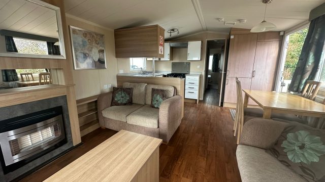 003 Woodland Escape Lounge