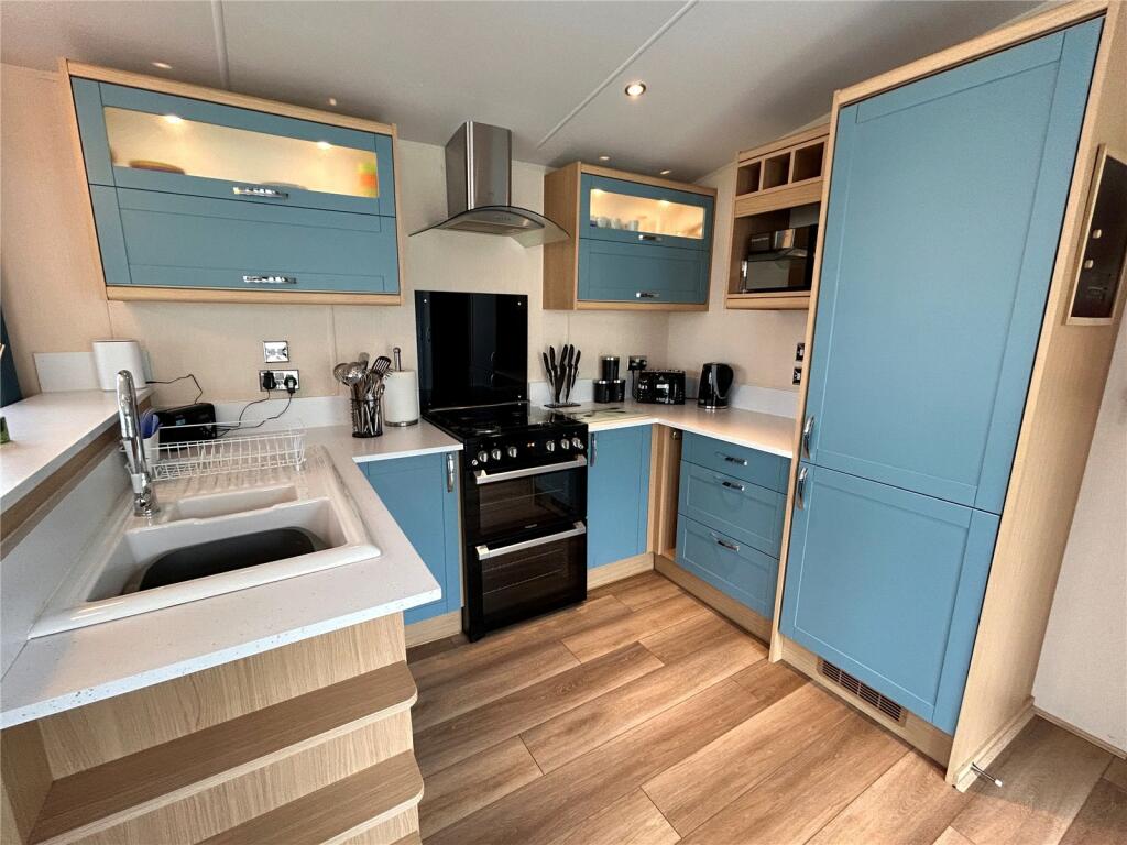 004 Regal Autograph Kitchen