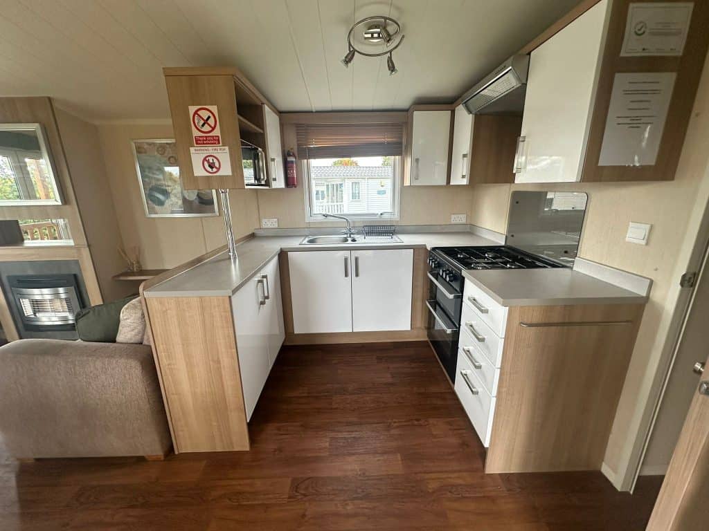 005 Woodland Escape Kitchen