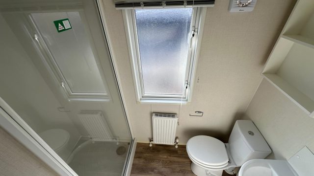 009 Atlas ruby Shower