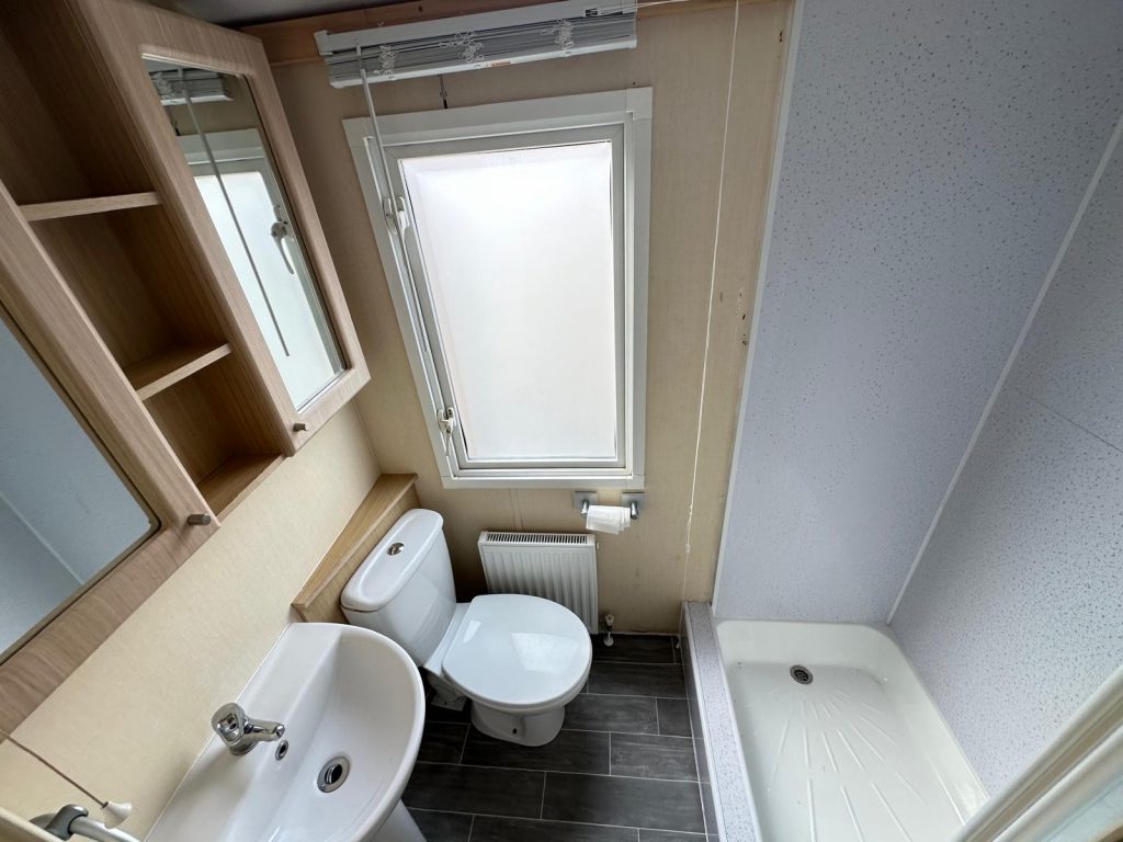 009 Sheraton Shower room