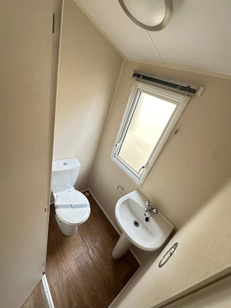 010 Salsa Eco Toilet