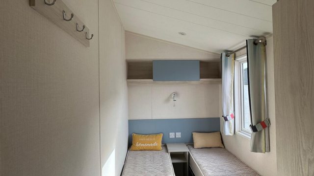 011 Atlas ruby twin 2