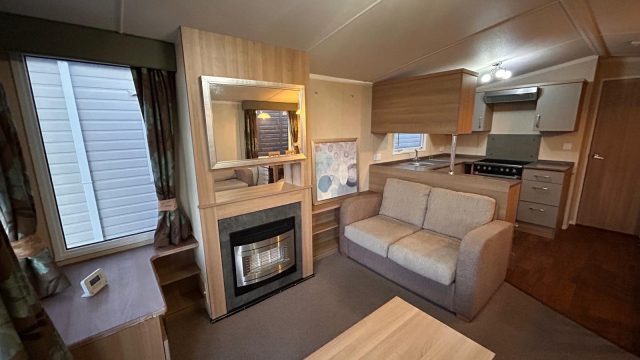 004 Bordeaux 38 Lounge