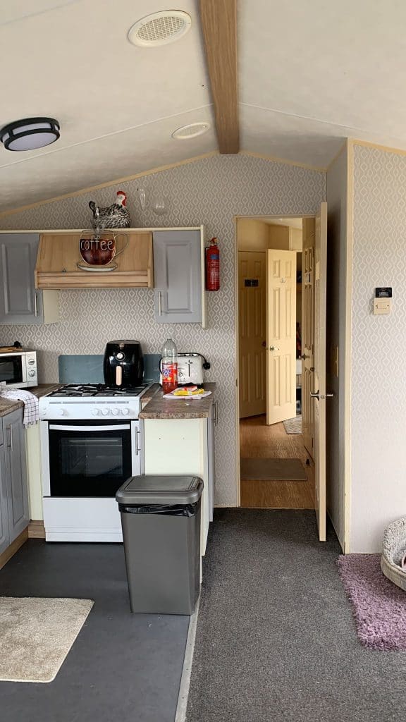 004 vacation kitchen