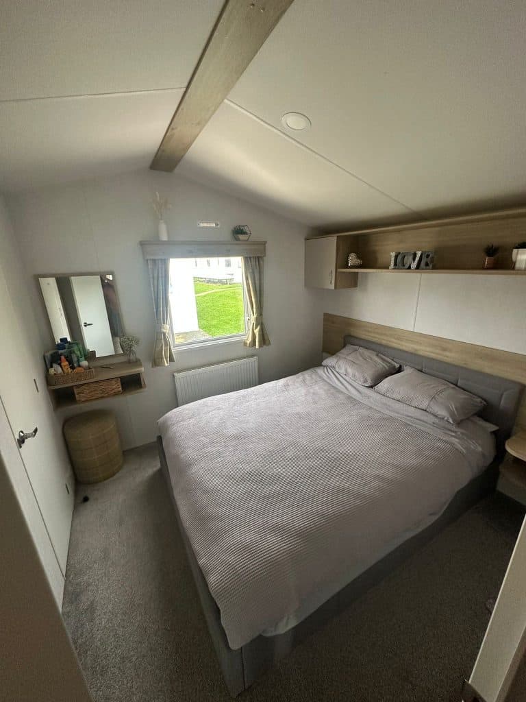 007 Mirage double bedroom