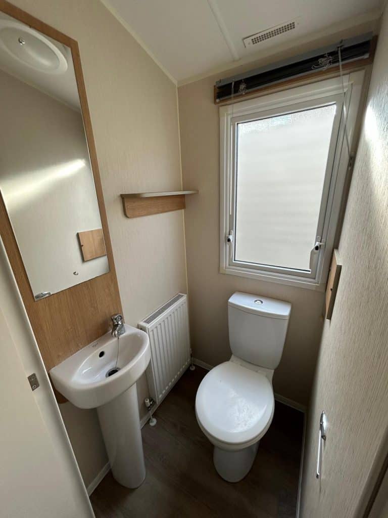 008 Seasons 2nd toilet