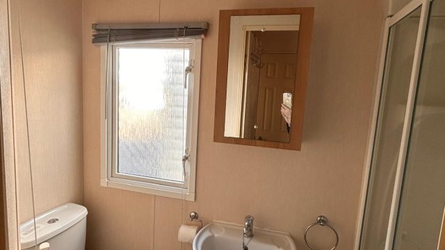 009 Polaris bathroom