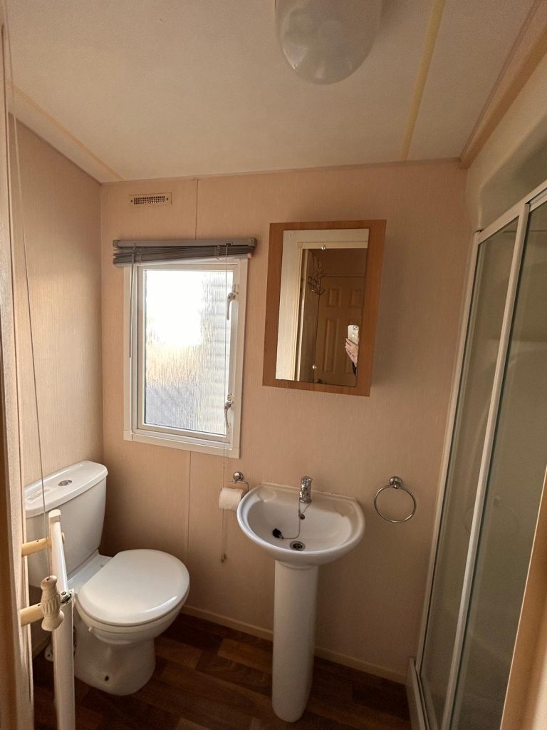 009 Polaris bathroom