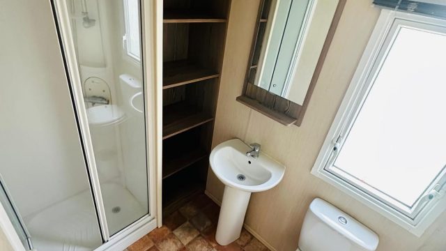 010 Horizon Bathroom