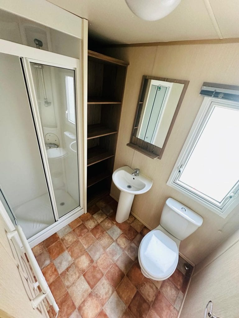 010 Horizon Bathroom