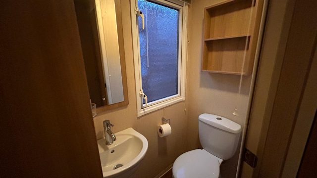 010 Swift Bordeaux 38 Ensuite
