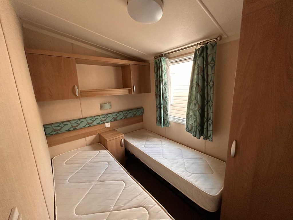 011 Bordeaux 38 Twin 2