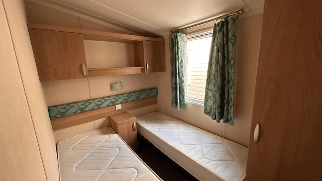 011 Bordeaux 38 Twin 2