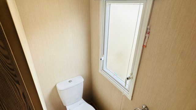011 Horizon Toilet