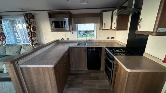 005 Ashcroft Kitchen