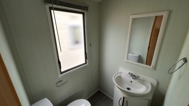 009 Rio gold ensuite