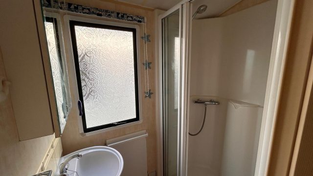 009 Westmoreland Shower