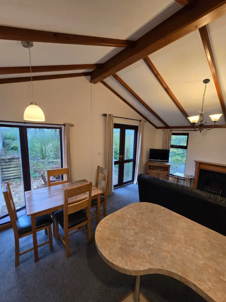 002Wessex-Lodge-28×20-6