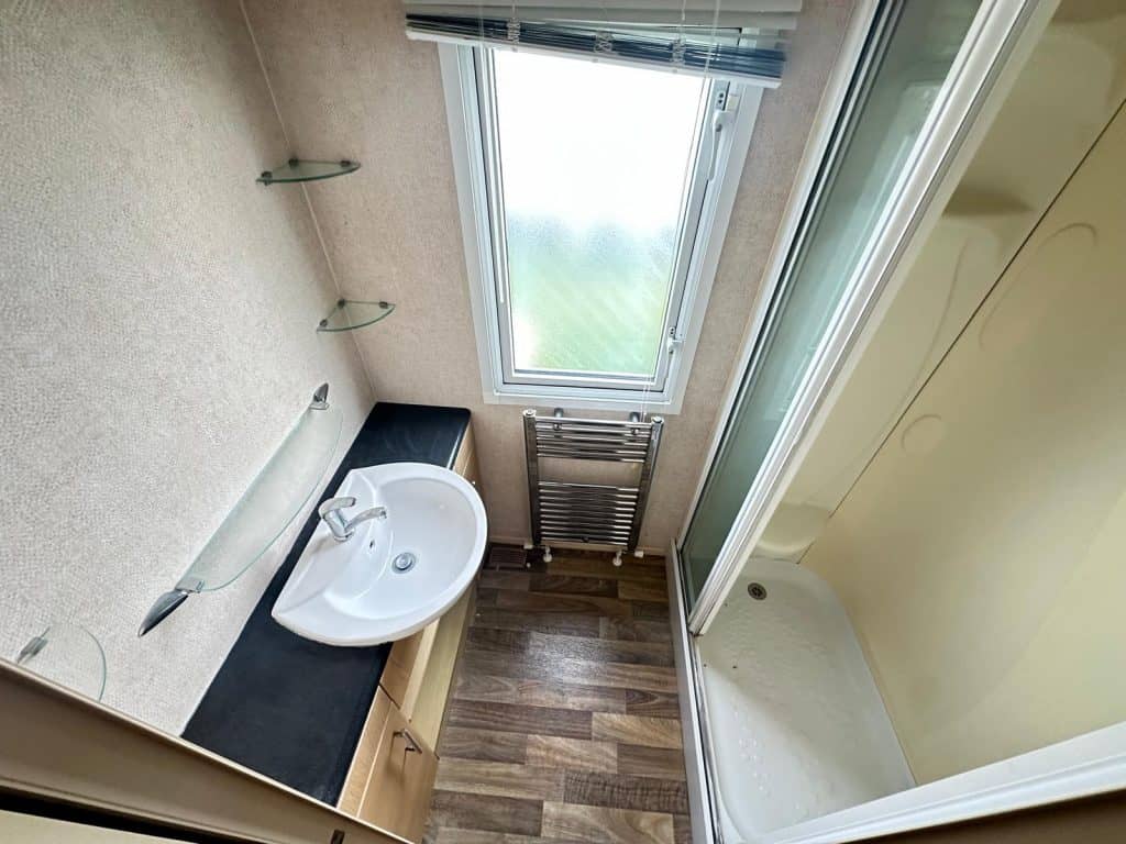 006 Ashcroft bathroom