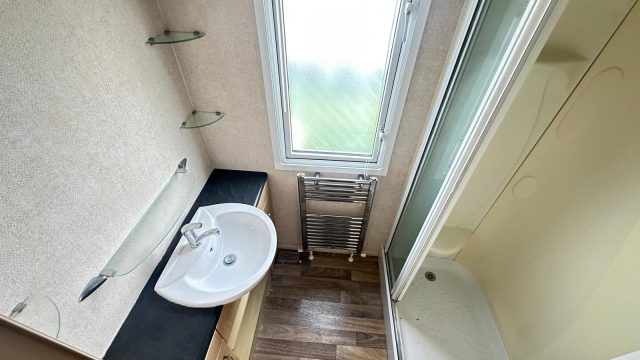 006 Ashcroft bathroom