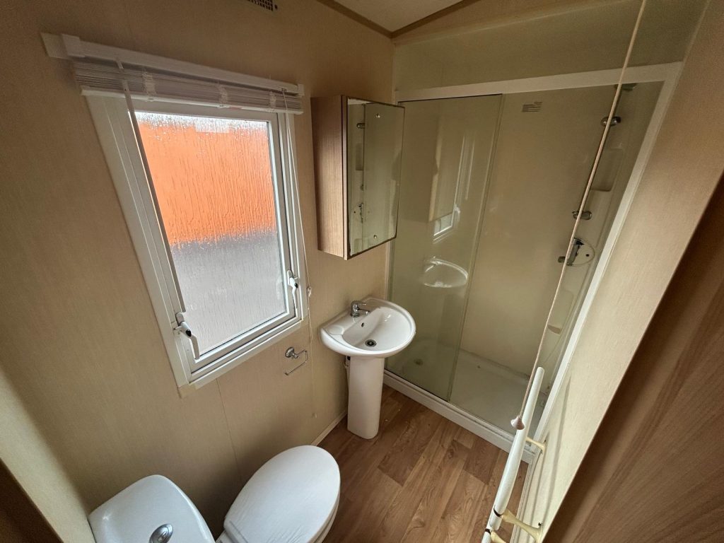 009 Tebay Shower room