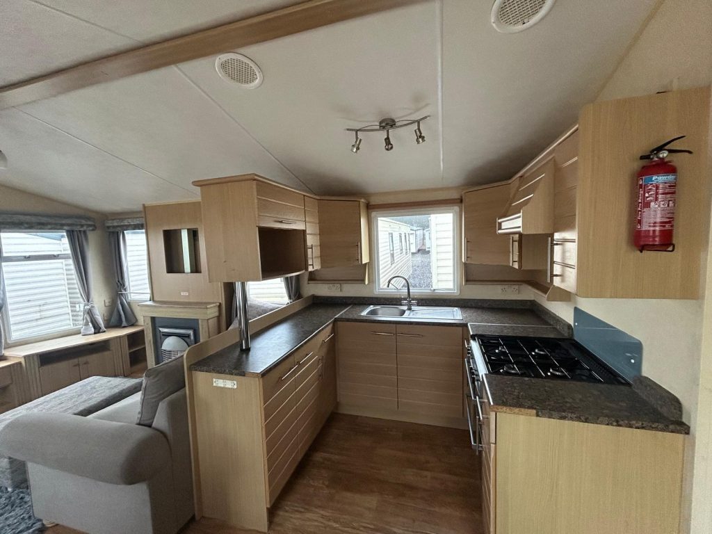 005 Salisbury Kitchen