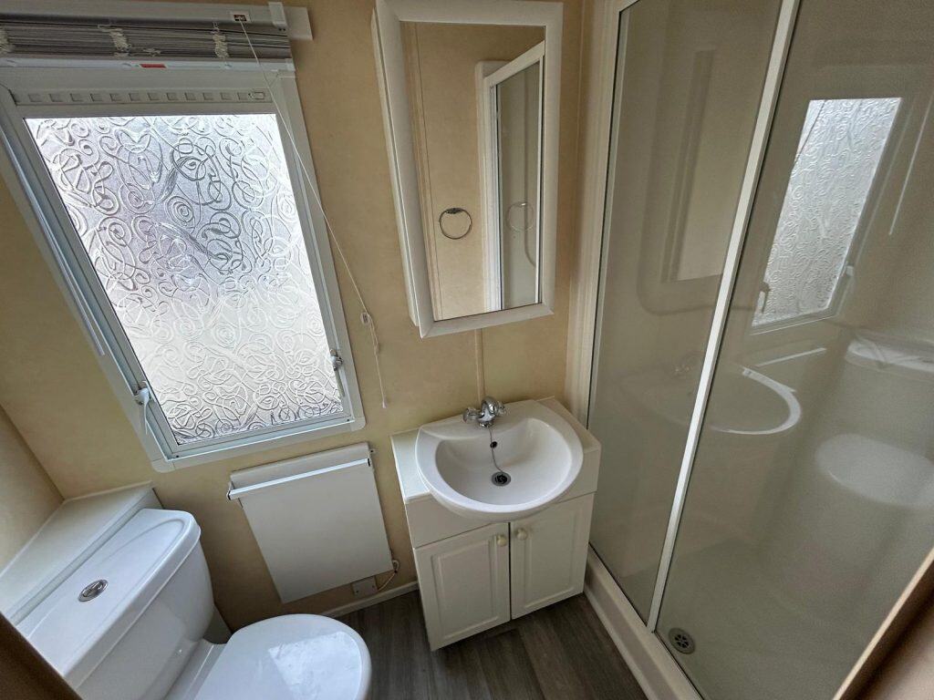 008 salisbury bathroom