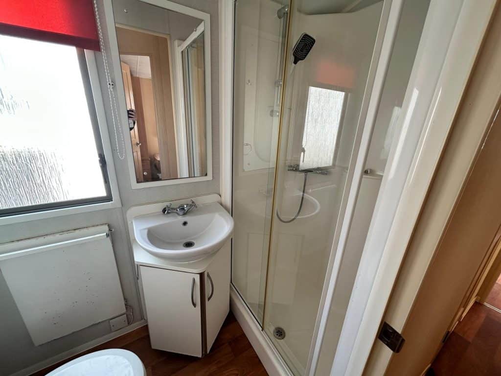 010 rio gold 12 shower