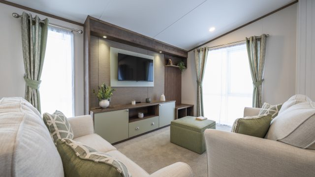 002 Harlington-Lodge-