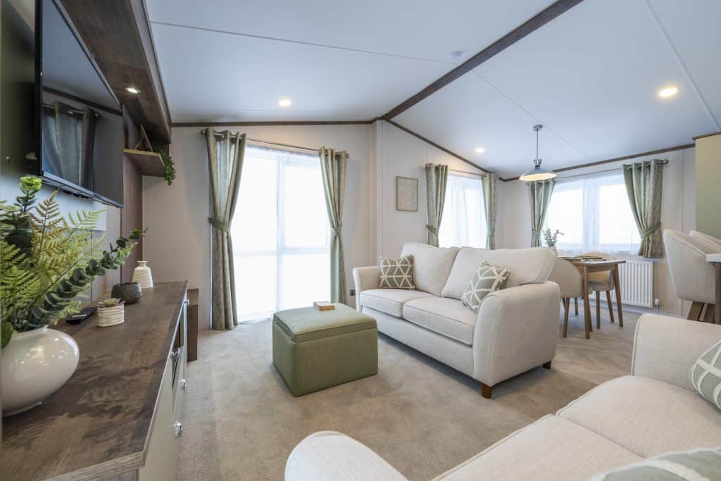 003 Harlington-Lodge