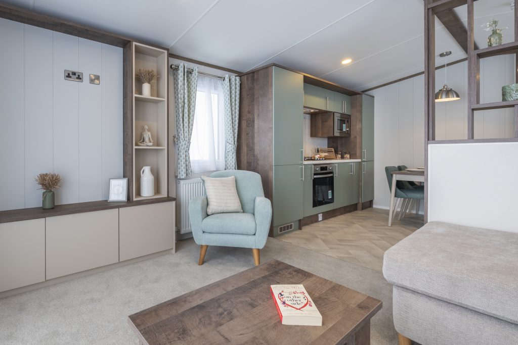 003 Hemsworth Living